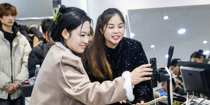 直播带货 广州样本 _ 快手 广州商家增长 _快手直播带货培训