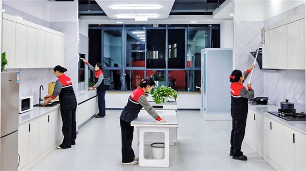 京东家政西南培训基地_场景教学培宿一体家政培训_京东培训